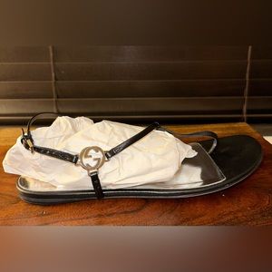 Brand new Gucci thing sandals Black and Silver size 40. US 10